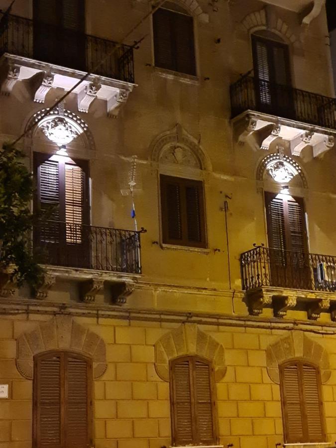Mama Tita Rooms And Breakfast Palermo Exterior photo